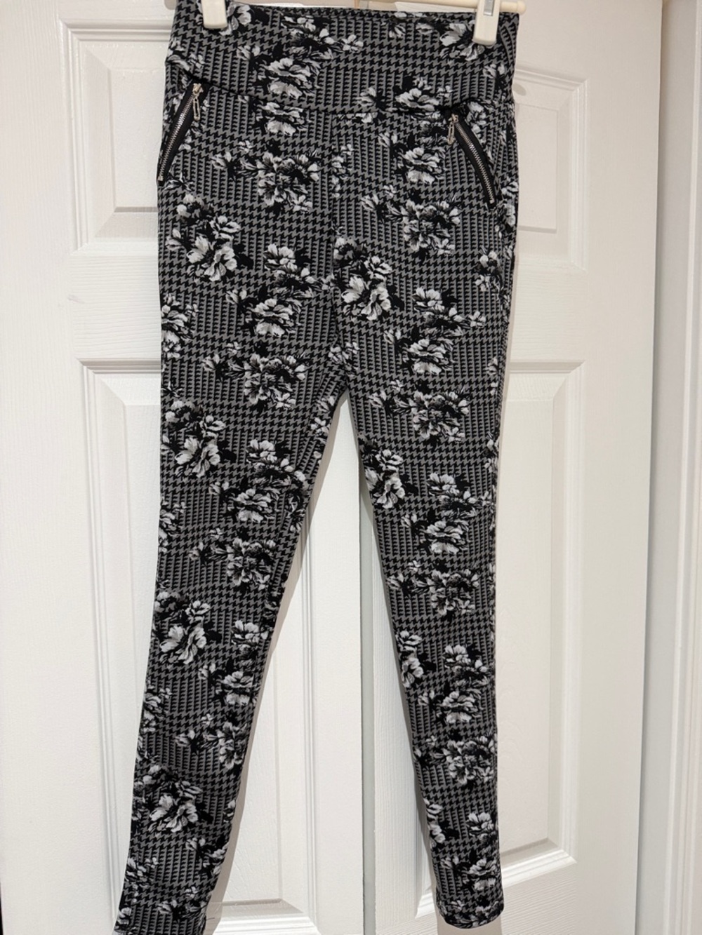 Black & White Houndstooth Floral Ponte Leggings